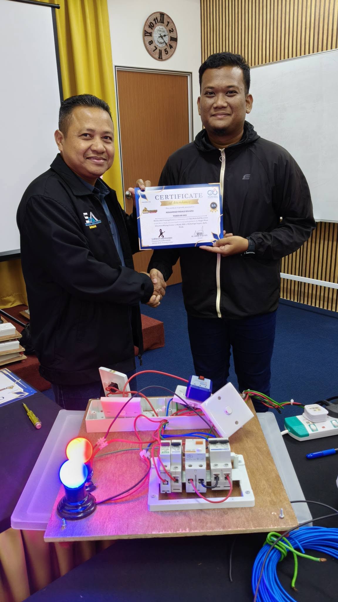 Penghargaan dan sijil latihan